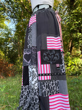 Load image into Gallery viewer, Bubblegum gothic princess - XS-2XL multisize pants