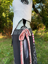 Load image into Gallery viewer, Bubblegum gothic princess - XS-2XL multisize pants