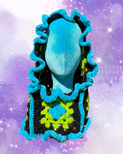 Load image into Gallery viewer, Ruffle hood
