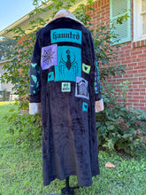 Load image into Gallery viewer, Medium robe
