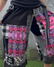 Load image into Gallery viewer, Small-XL capris
